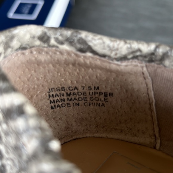 Kaari Blue Jessica Flats size 7.5 Medium - Picture 5 of 12